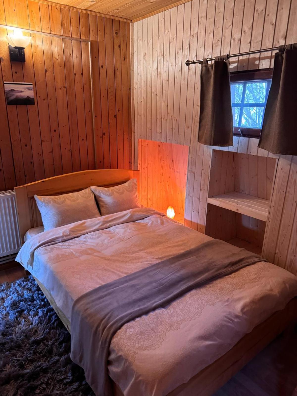Cabana Din Padurea Valeni Vălenii de Munte Exteriör bild