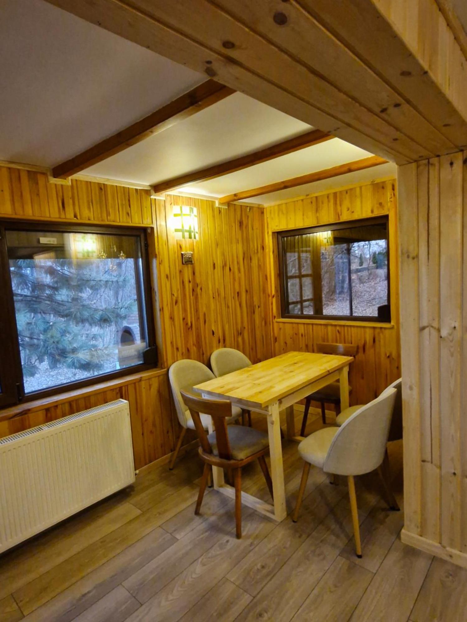 Cabana Din Padurea Valeni Vălenii de Munte Exteriör bild